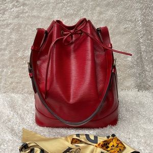 Authentic Louis Vuitton Red Epi Noe 🍁